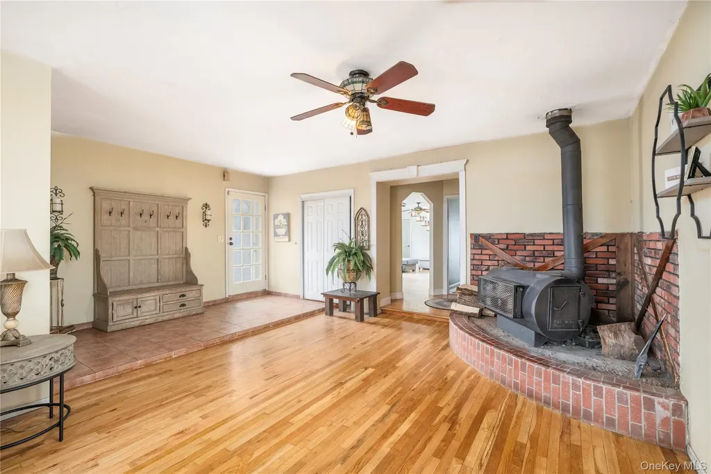 18 Parker Drive Mahopac NY 10541