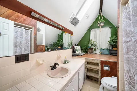18 Parker Drive Mahopac NY 10541