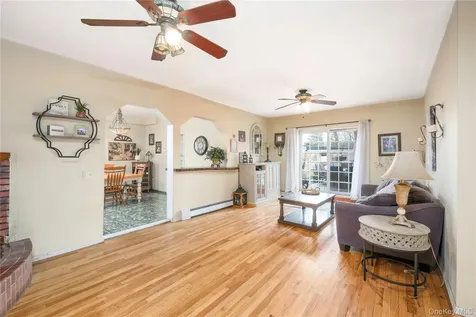 18 Parker Drive Mahopac NY 10541