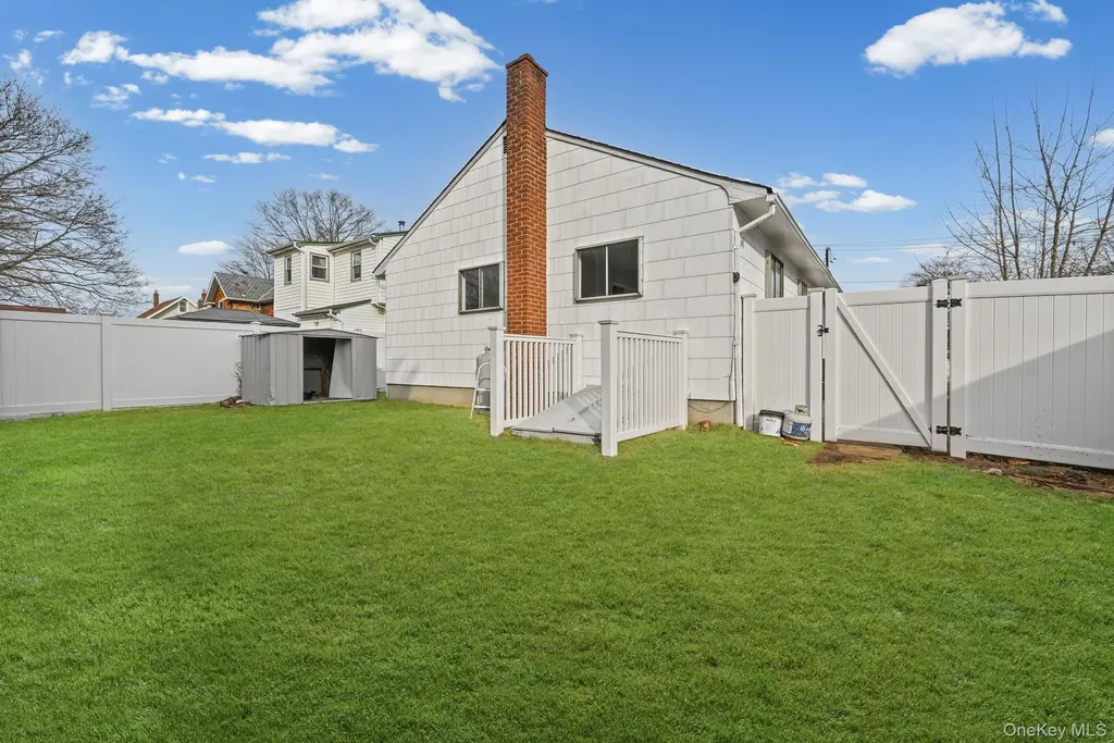 88 N Penataquit Avenue Bay Shore NY 11706