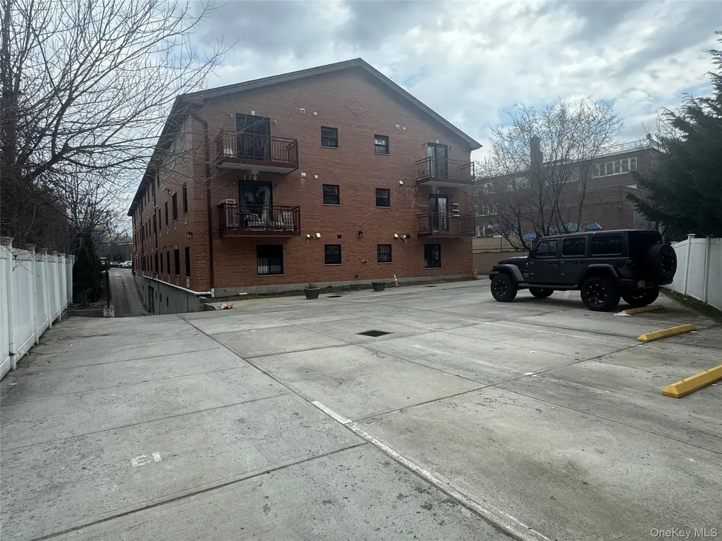 7548 Parsons Boulevard Fresh Meadows NY 11366