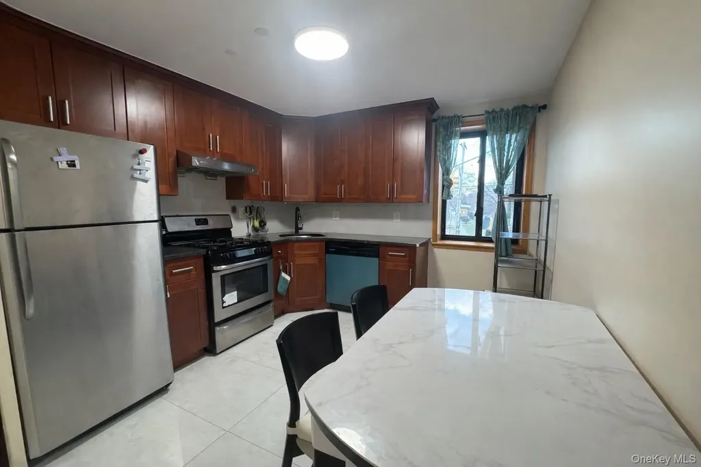 7548 Parsons Boulevard Fresh Meadows NY 11366