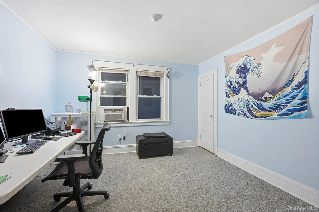 152 Rockaway Parkway Valley Stream NY 11580