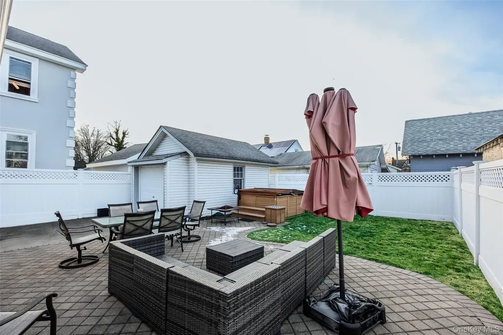 152 Rockaway Parkway Valley Stream NY 11580