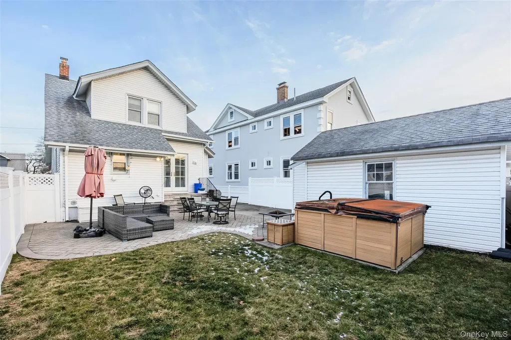 152 Rockaway Parkway Valley Stream NY 11580