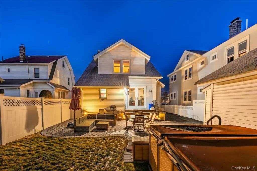 152 Rockaway Parkway Valley Stream NY 11580