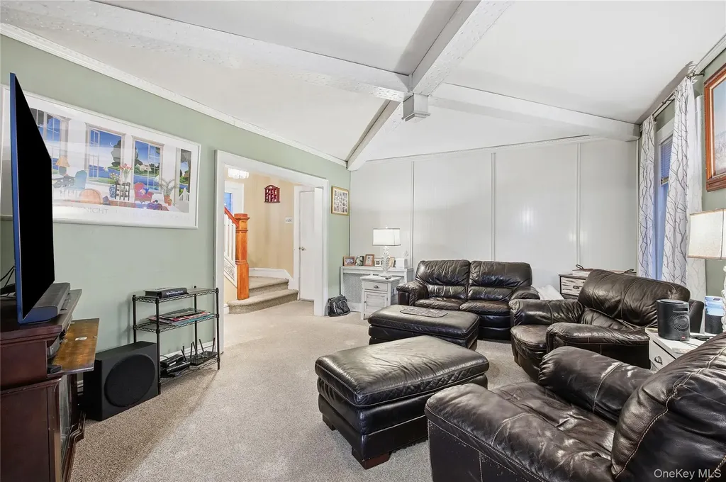 152 Rockaway Parkway Valley Stream NY 11580