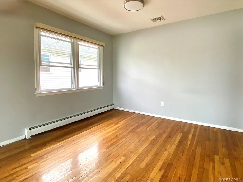 242 Munro Boulevard Valley Stream NY 11581