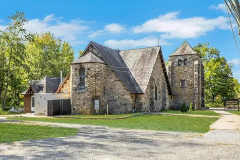 1715 E Main Street Mohegan Lake NY 10547