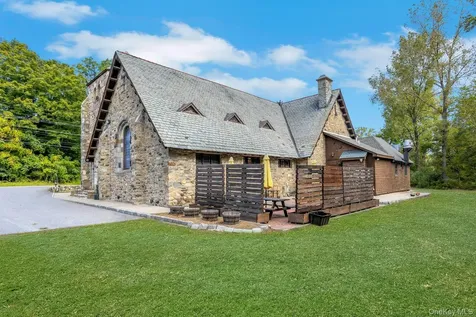 1715 E Main Street Mohegan Lake NY 10547