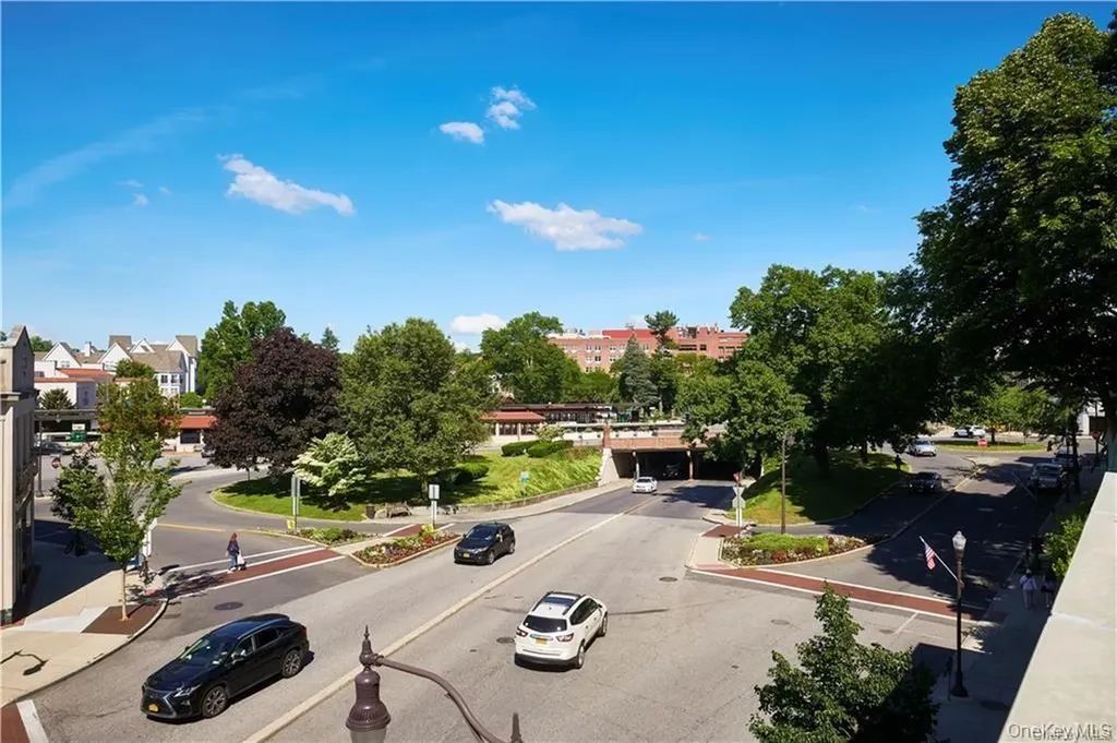 51 Pondfield Road Bronxville NY 10708