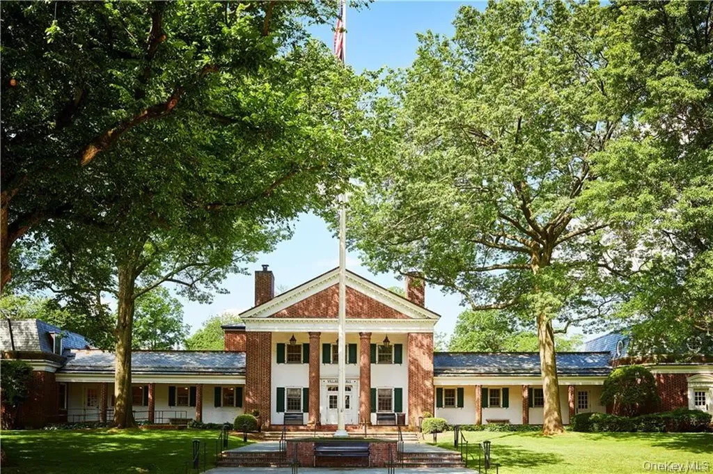 51 Pondfield Road Bronxville NY 10708
