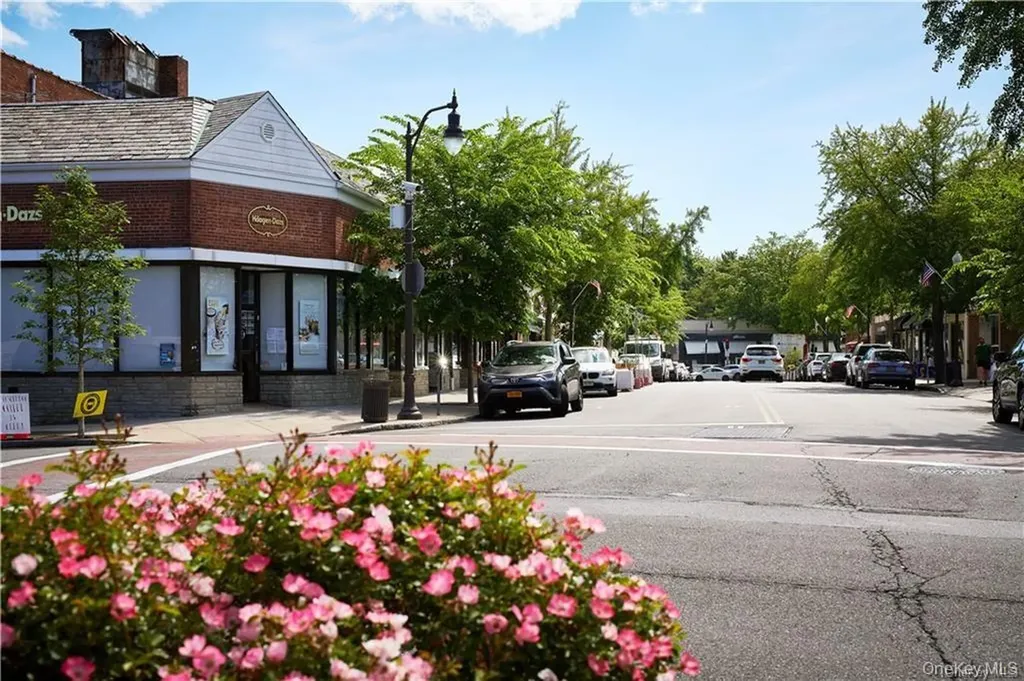 51 Pondfield Road Bronxville NY 10708
