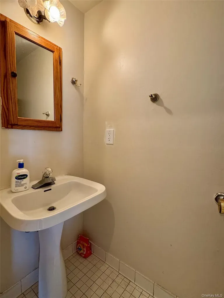 47 Brick Pond Road Middletown NY 10940