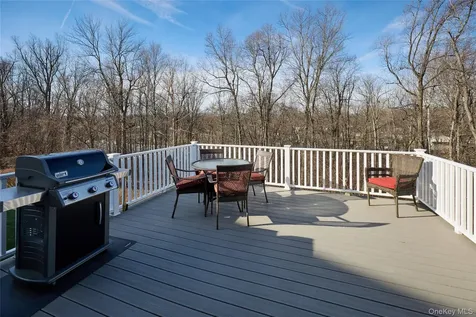 40 Evan Court Fishkill NY 12524