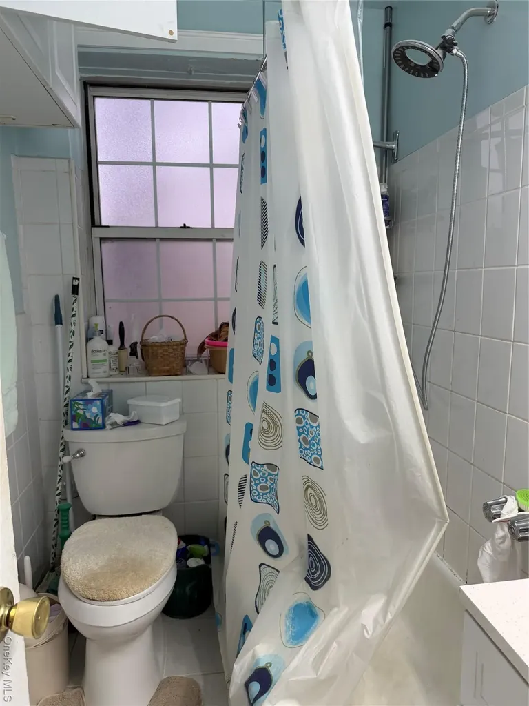 77-28 Vleigh Place Flushing NY 11367