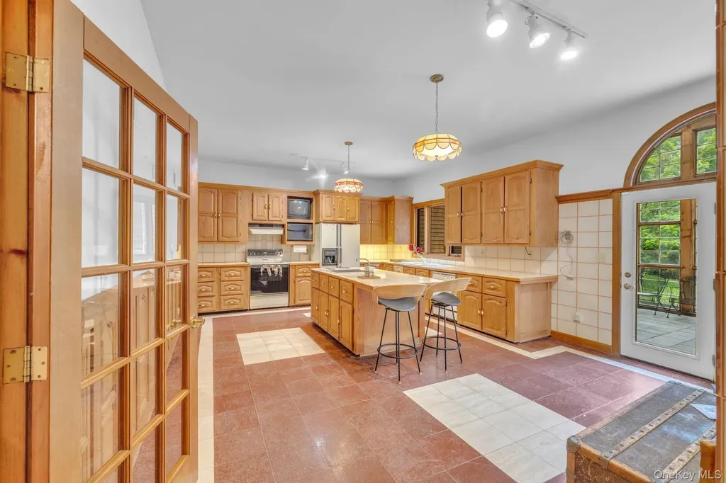 3893 Route 82 Millbrook NY 12545
