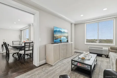 100 Hilton Avenue Garden City NY 11530