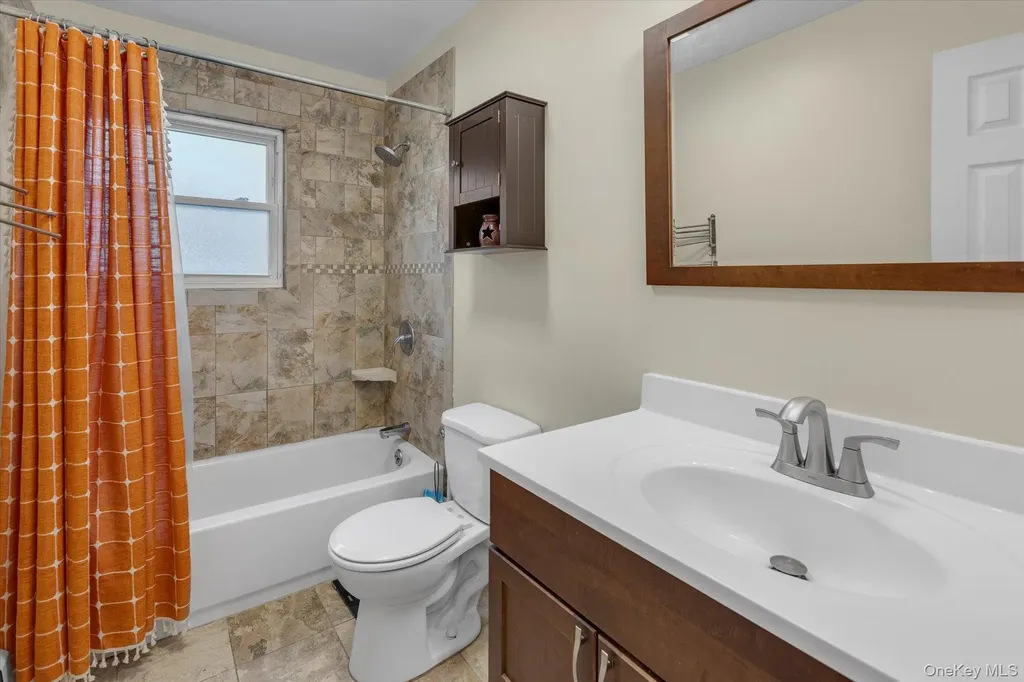 11 17th Avenue Ronkonkoma NY 11779
