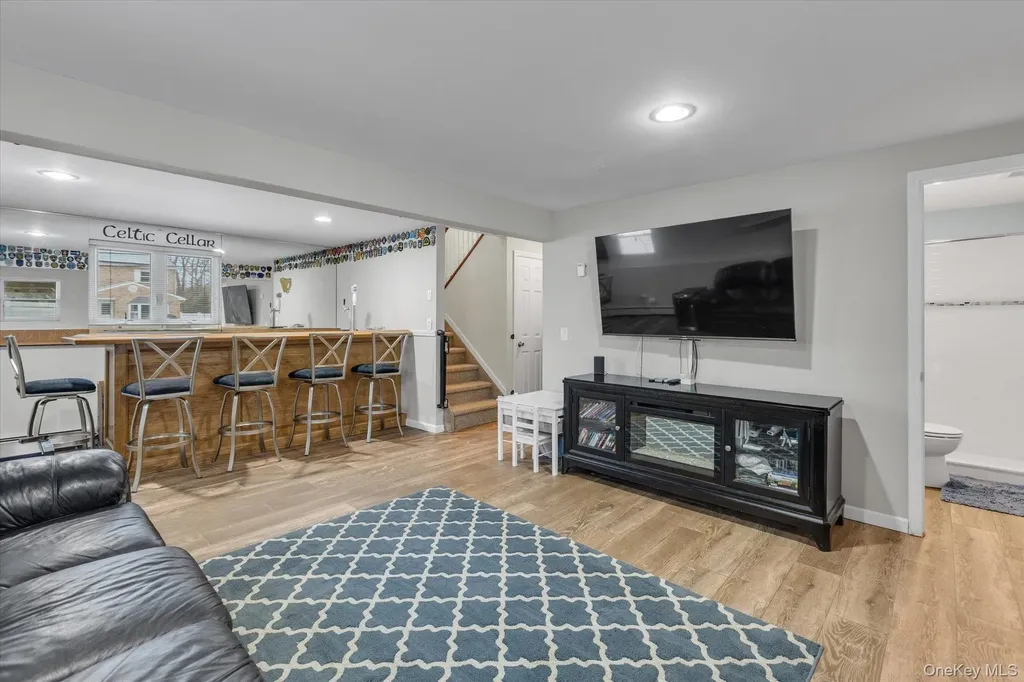 11 17th Avenue Ronkonkoma NY 11779