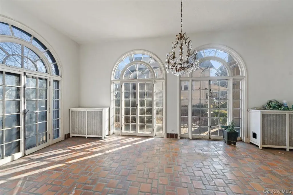 243 Summit Avenue Mount Vernon NY 10552