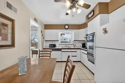 40 Aka 38 Grange Avenue Yonkers NY 10710