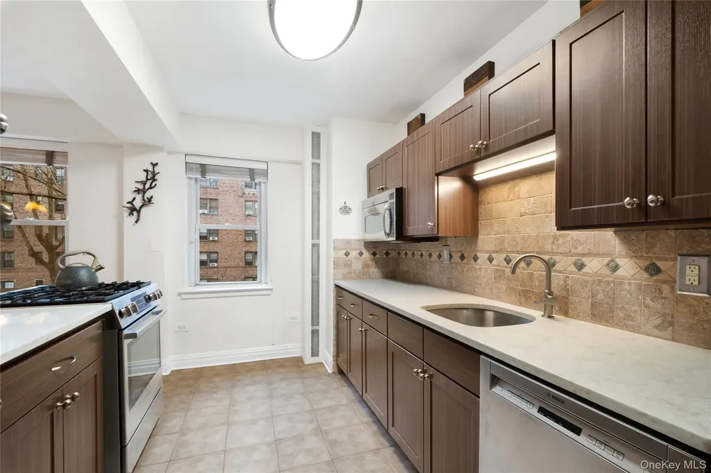 235 Garth Road Scarsdale NY 10583