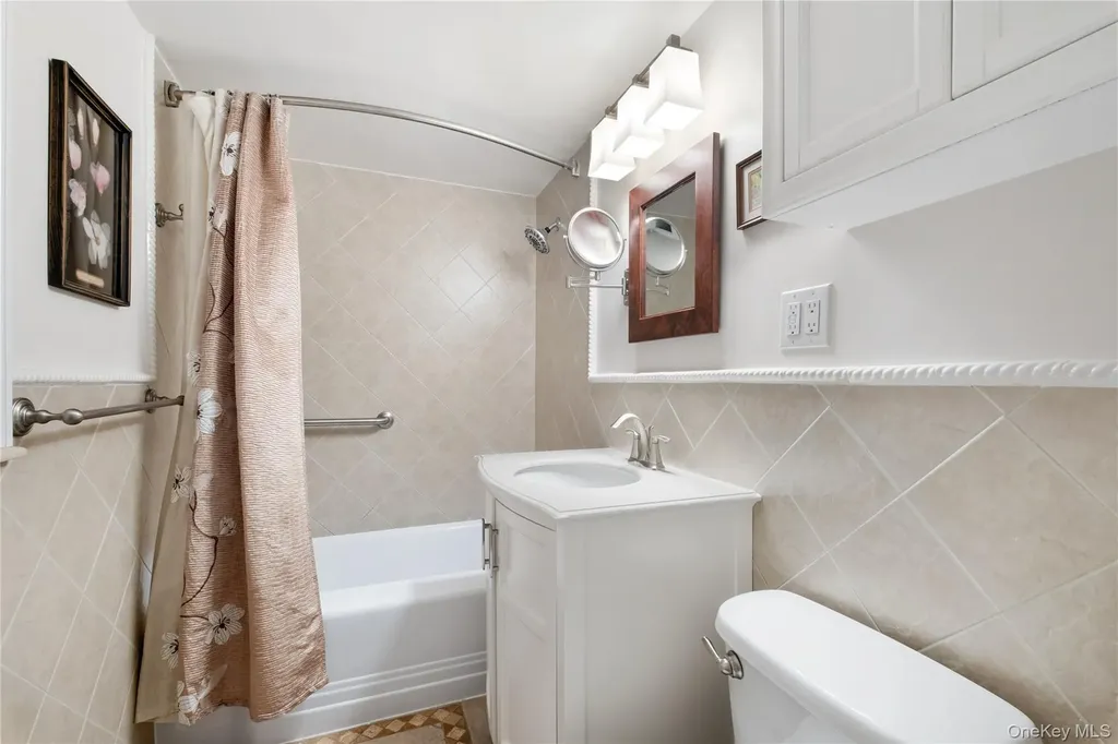 235 Garth Road Scarsdale NY 10583