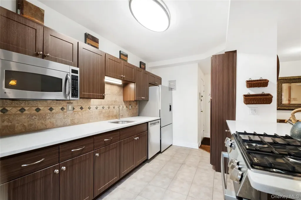 235 Garth Road Scarsdale NY 10583