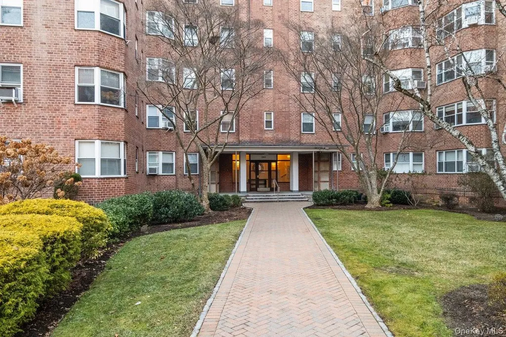 235 Garth Road Scarsdale NY 10583