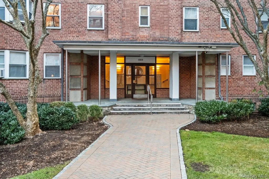 235 Garth Road Scarsdale NY 10583