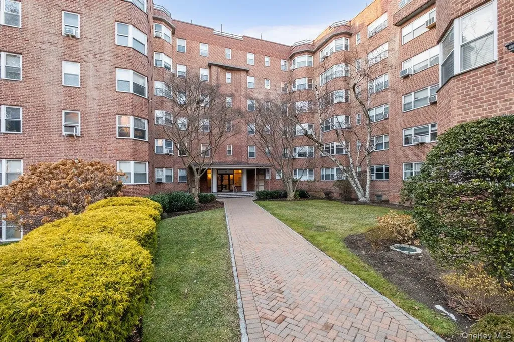 235 Garth Road Scarsdale NY 10583