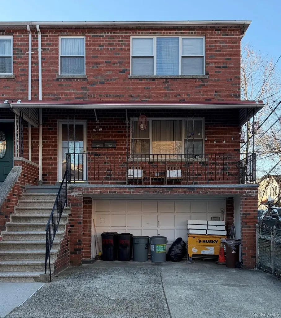 2874 Roberts Avenue Bronx NY 10461