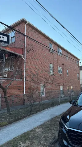 2874 Roberts Avenue Bronx NY 10461