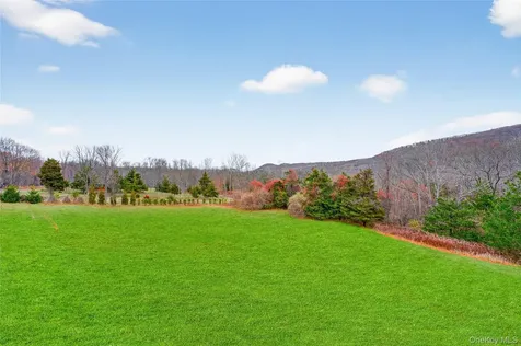 128 Old Pawling Road Pawling NY 12564