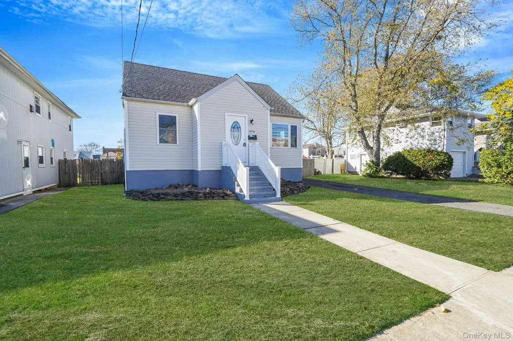 470 Miller Avenue Freeport NY 11520
