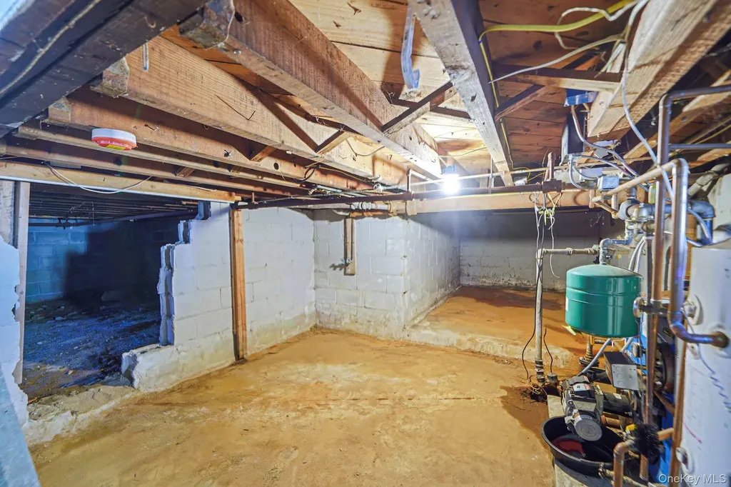 470 Miller Avenue Freeport NY 11520