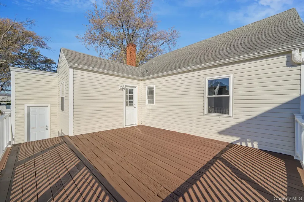 470 Miller Avenue Freeport NY 11520