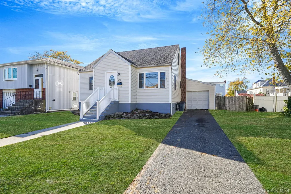 470 Miller Avenue Freeport NY 11520