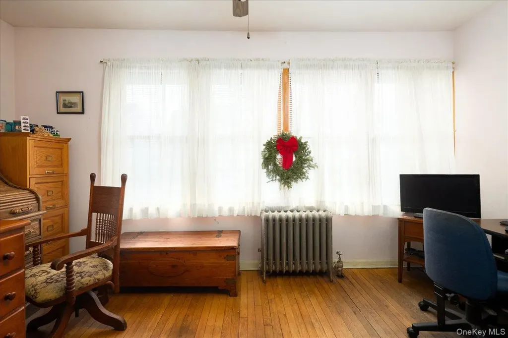 21 Cornell Street Williston Park NY 11596