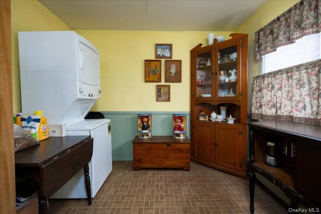 21 Cornell Street Williston Park NY 11596