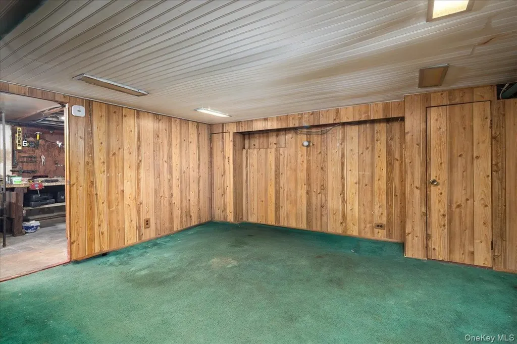 21 Cornell Street Williston Park NY 11596