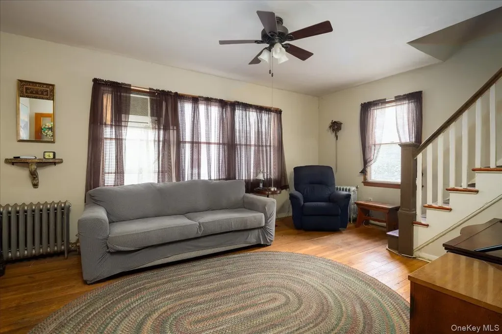 21 Cornell Street Williston Park NY 11596