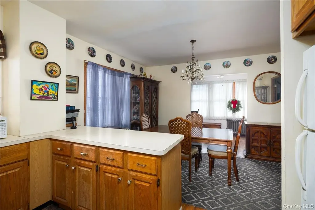 21 Cornell Street Williston Park NY 11596