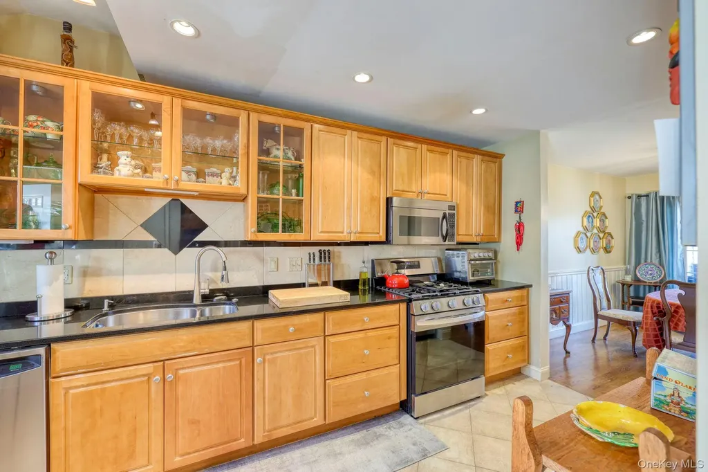 7 Birkdale Court Poughkeepsie NY 12603