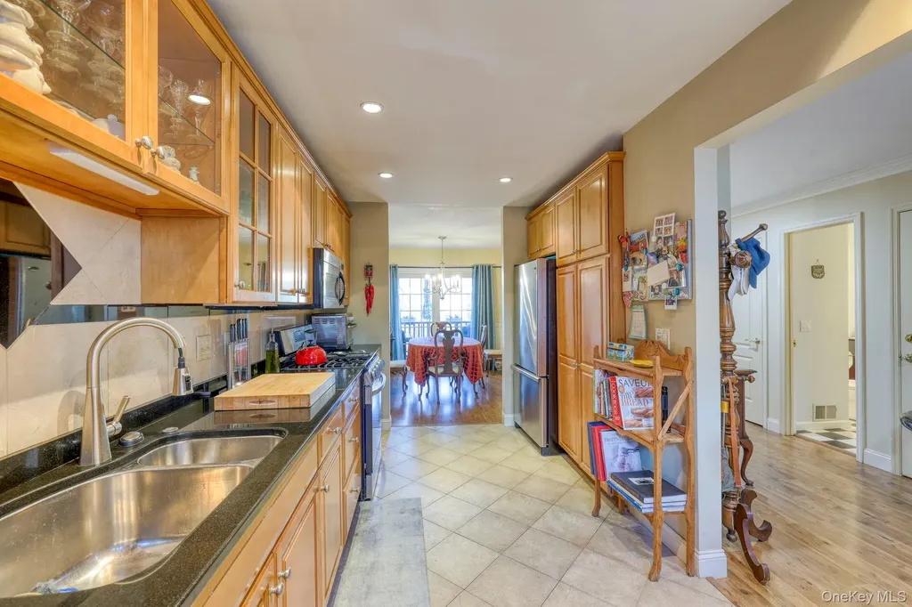 7 Birkdale Court Poughkeepsie NY 12603