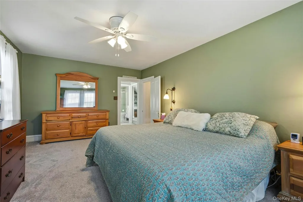 13 Walnut Street Glen Head NY 11545