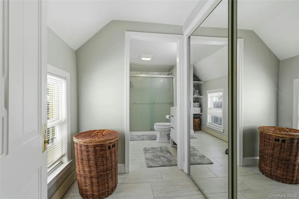 13 Walnut Street Glen Head NY 11545