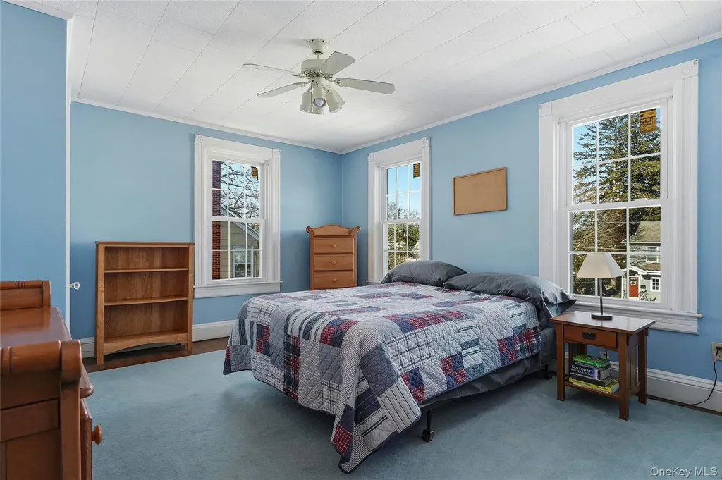 13 Walnut Street Glen Head NY 11545