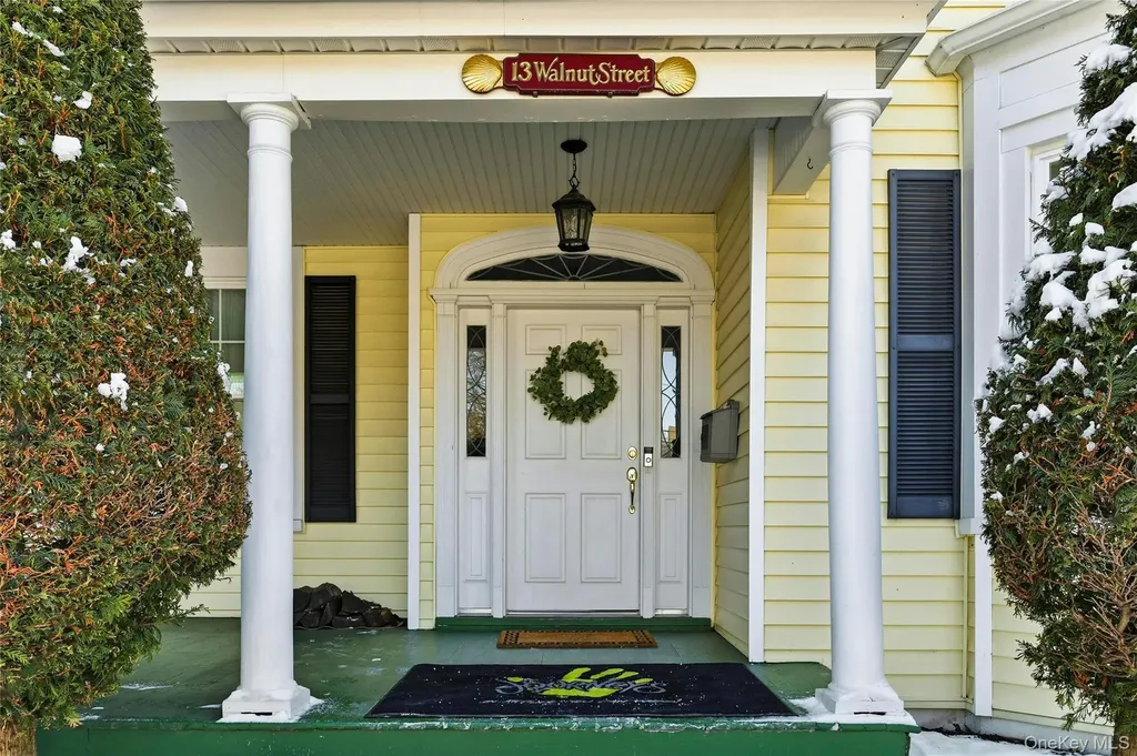 13 Walnut Street Glen Head NY 11545